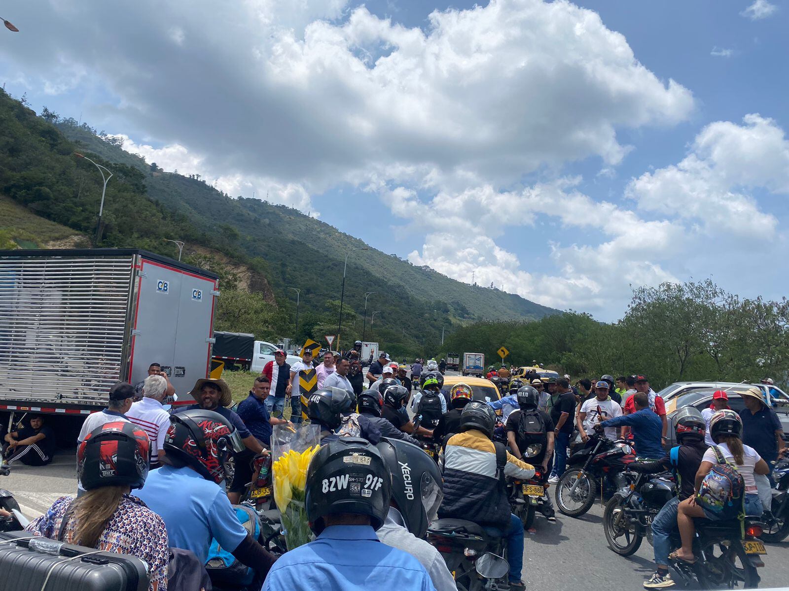 Paro de camioneros en Santander.