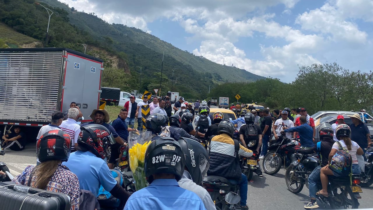 Paro de camioneros en Santander.