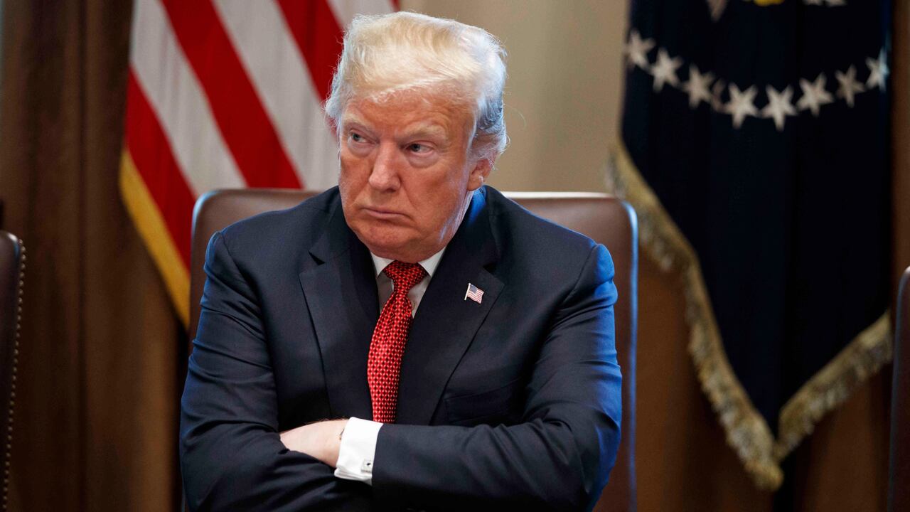 Fox News, la cadena televisa que abiertamente lo apoyaba también retiró el anuncio político.