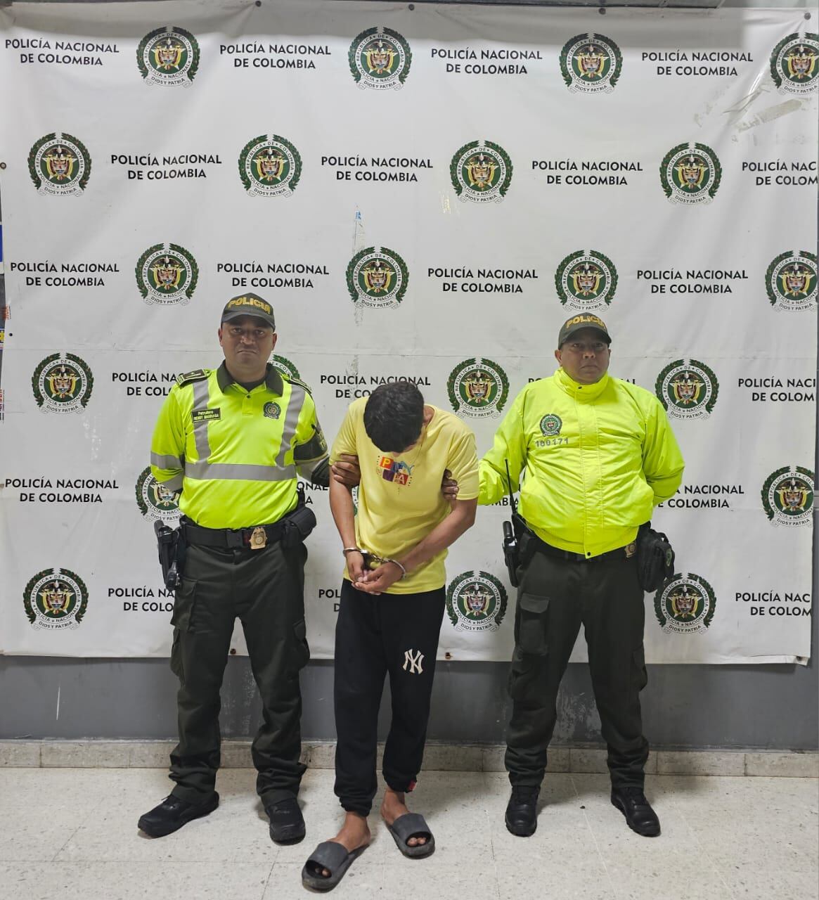 El sujeto fue capturado tras investigaciones, quedó grabado en un video