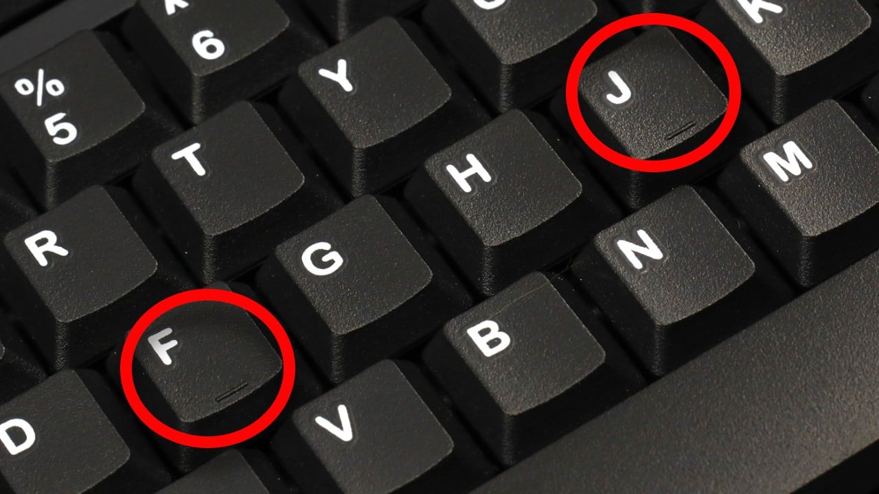 Aunque puede parecer un simple detalle estético, en realidad tiene una función clave para la escritura eficiente y la ergonomía digital.