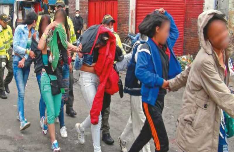 En el Bronx las autoridades encontraron menores de edad.