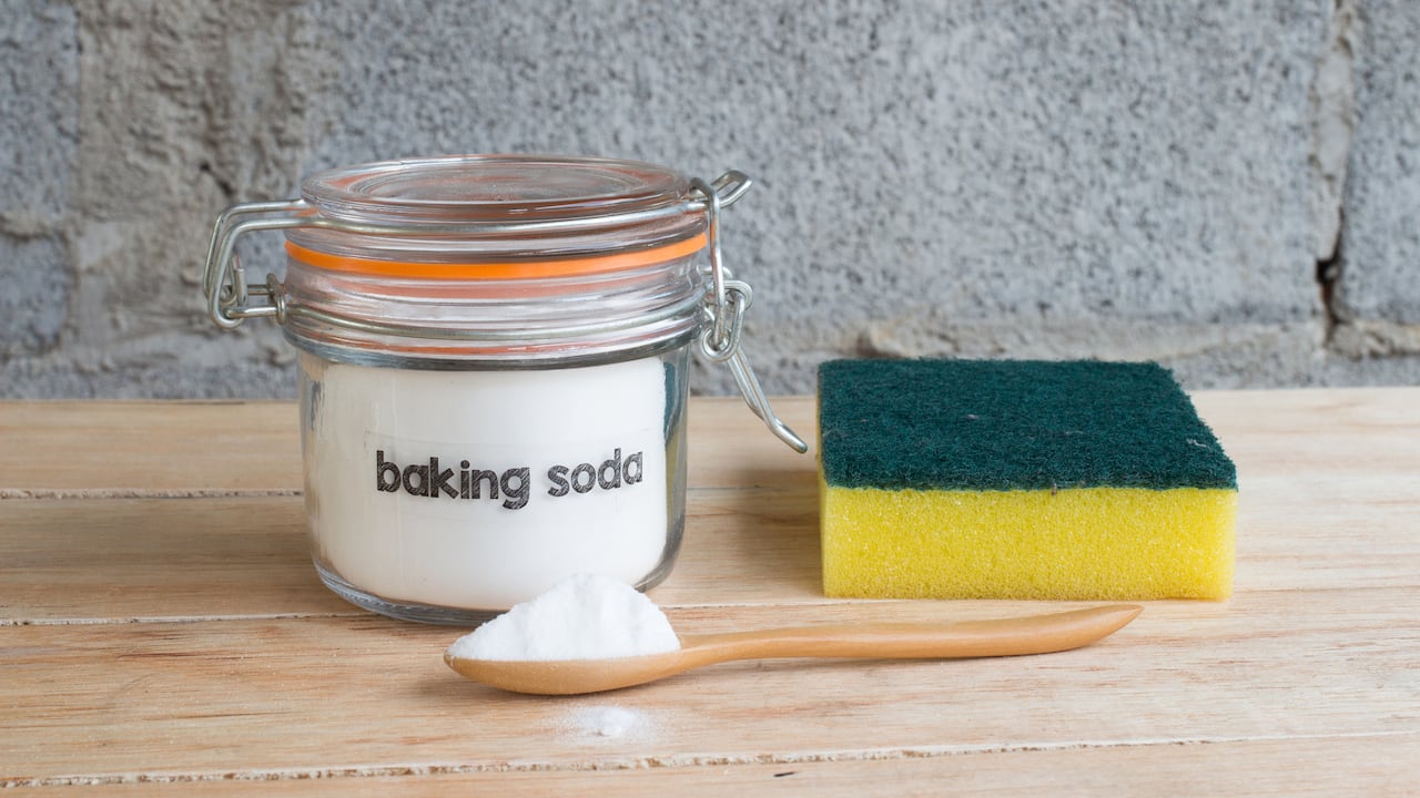 El bicarbonato de sodio es uno de los mejores aliados en el hogar.