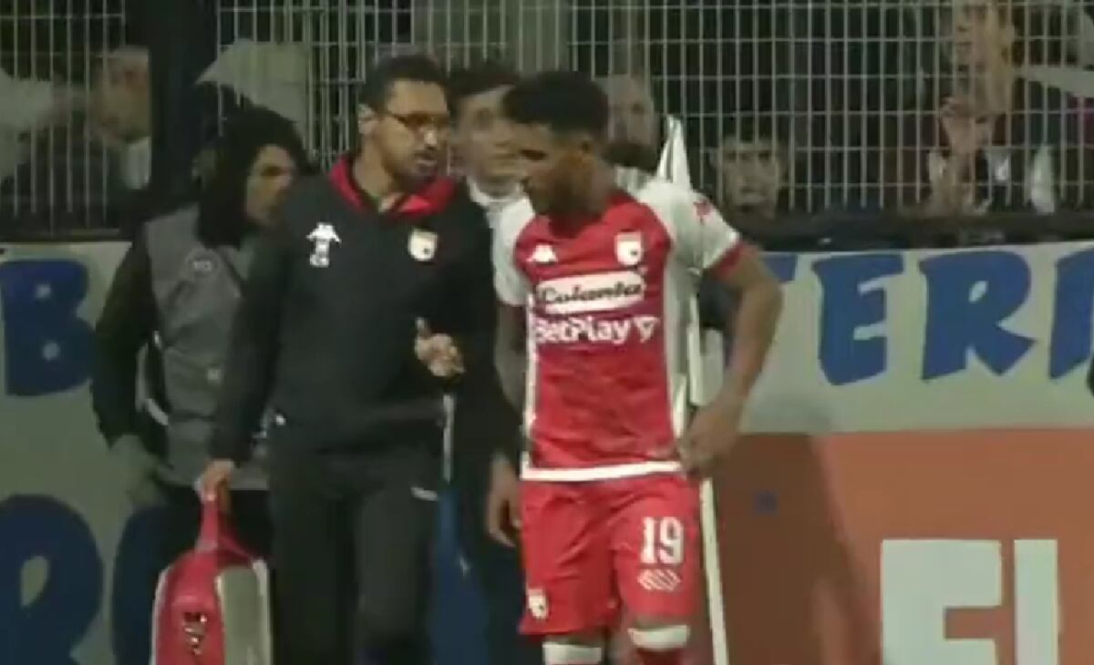 Wilson Morelo también sufrió actos racistas en su contra.