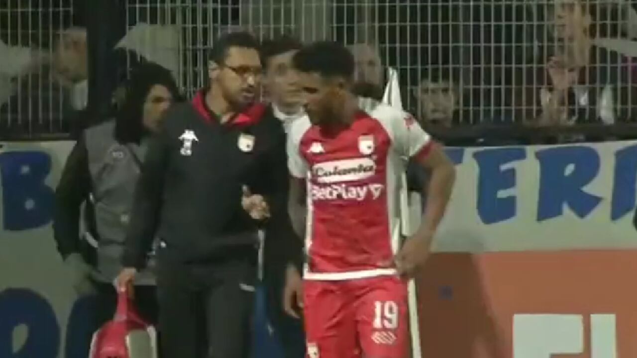 Wilson Morelo también sufrió actos racistas en su contra.