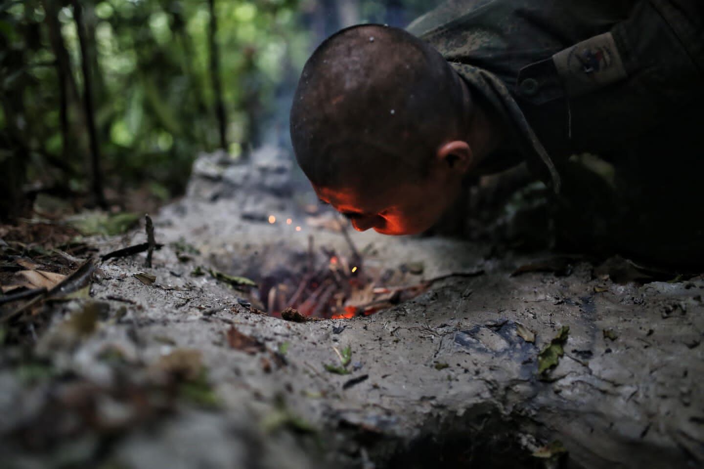 Curso de lanceros en la selva amazónica