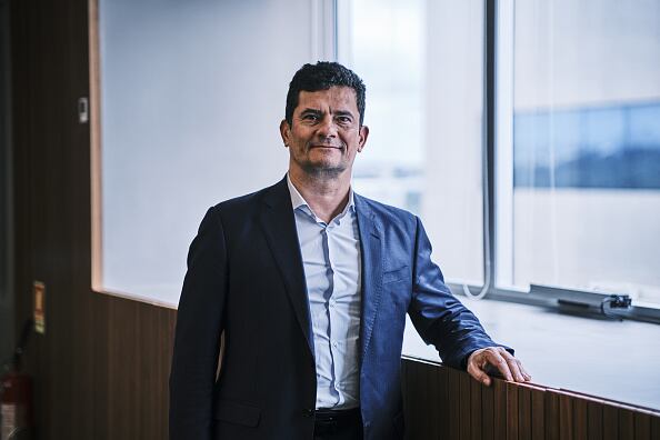 Esta acción se cumple un día después de que la policía brasileña realizara una operación en cinco estados para desmantelar una presunta organización criminal que pretendía, según la fuerza, atacar y asesinar a autoridades, entre ellas al senador y exjuez de la megaoperación anticorrupción Lava Jato, Sergio Moro. Photographer: Gustavo Minas/Bloomberg via Getty Images