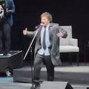 "Estimados, quise hacer esto porque quería cantar", dijo antes de entonar junto a una banda amateur una única canción: su versión de "Panic show" del trío de rock argentino La Renga. Foto: @NicoOrchid