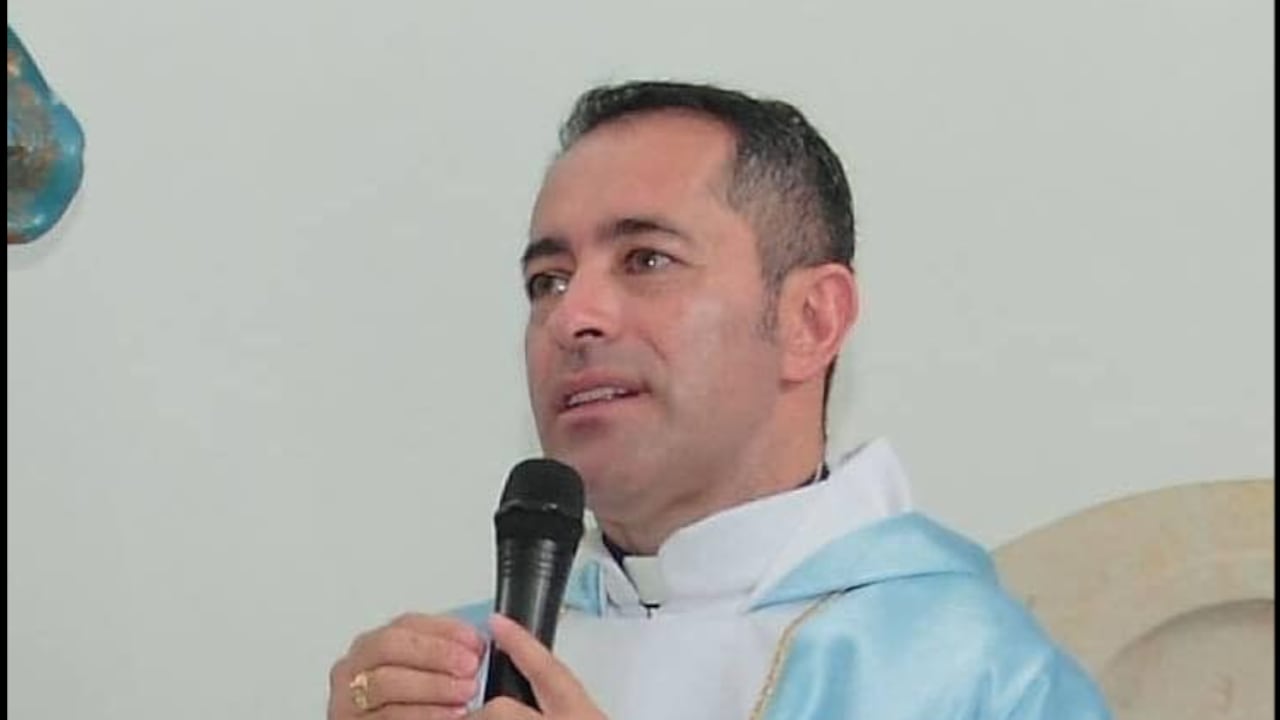 Sacerdote en Ábrego pidió disculpas luego de ofender a grupo de bailarines