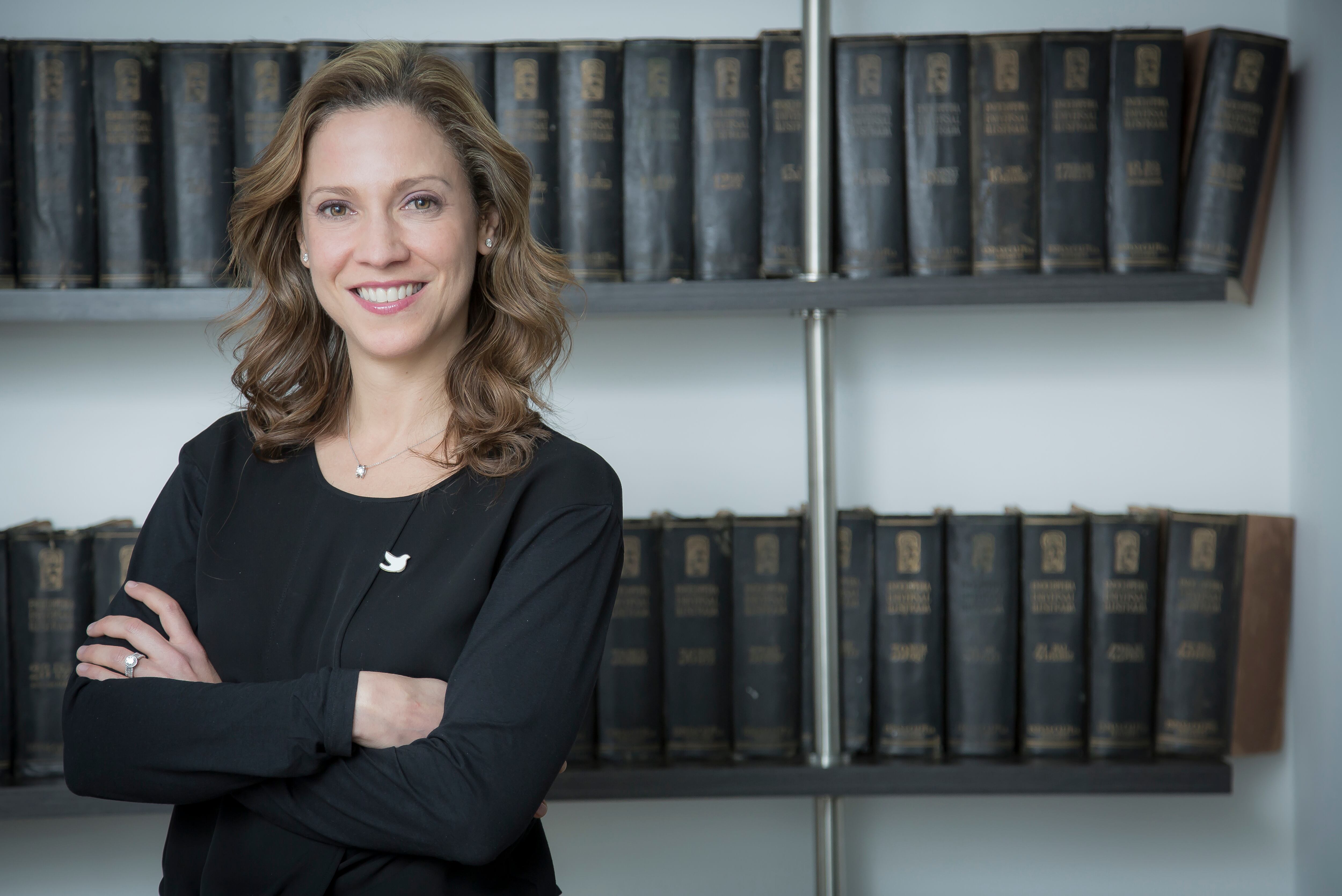 MARIA CLAUDIA LACOUTURE.