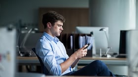 El Código Sustantivo del Trabajo permite sancionar conductas que afecten el desempeño laboral.