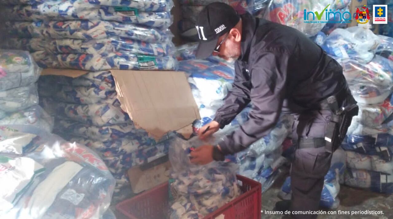 Fiscalía judicializó a 12 presuntos miembros de una red que alteraba productos para el PAE.