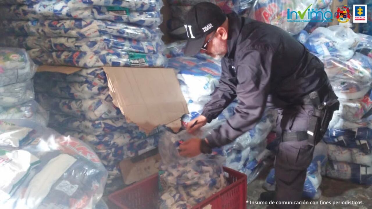 Fiscalía judicializó a 12 presuntos miembros de una red que alteraba productos para el PAE y productos de aseo.