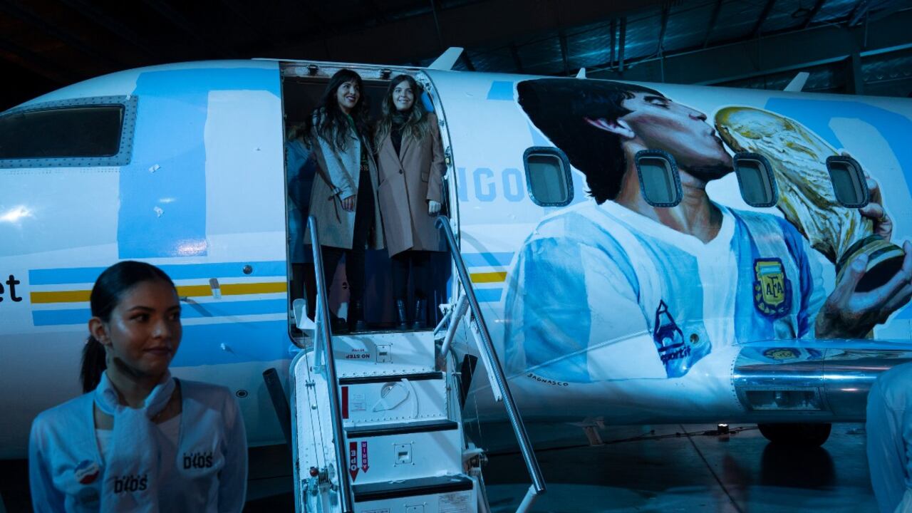 Dalma y Ganinna Maradona festejaron la iniciativa.