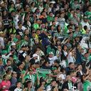 Memorable recibimiento de los hinchas de Nacional en la final ante América: fiesta en Medellín