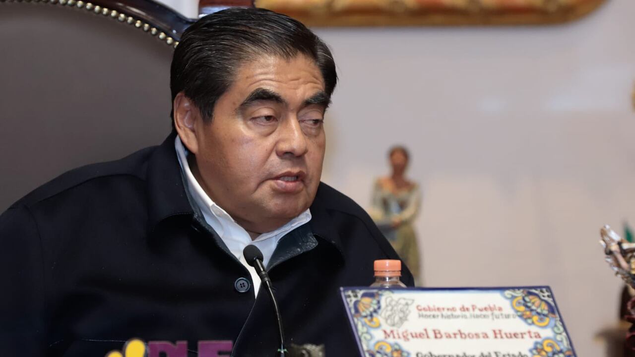 Miguel Gerónimo Barbosa Huerta, de 63 años de edad, gobernador del estado de Puebla debido a complicaciones de salud que venía afrontando desde el fin de semana pasado.