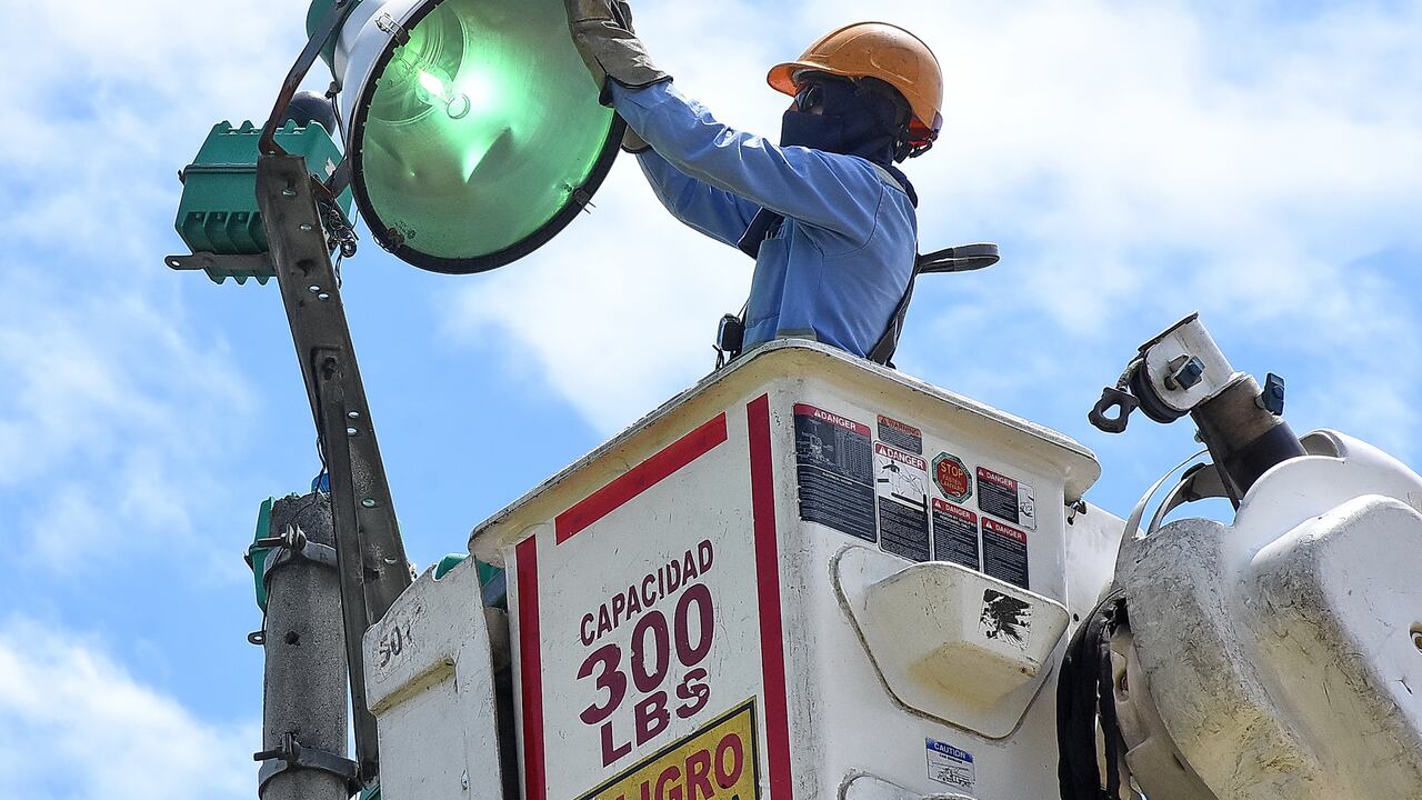 Instalación Luminarias Emcali Chiminangos I