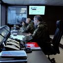 Russian President Vladimir Putin (L), accompanied by Valery Gerasimov, the chief of the Russian General Staff, oversees the 'Vostok-2022' military exercises at the Sergeevskyi training ground outside the city of Ussuriysk on the Russian Far East on September 6, 2022. - The Vostok 2022 military exercises, involving several Kremlin-friendly countries including China, takes place from September 1-7 across several training grounds in Russia's Far East and in the waters off it. Over 50,000 soldiers and more than 5,000 units of military equipment, including 140 aircraft and 60 shipEl presidente ruso Vladimir Putin (izq.), acompañado por Valery Gerasimov, jefe del Estado Mayor General ruso, supervisa los ejercicios militares 'Vostok-2022' en el campo de entrenamiento Sergeevskyi en las afueras de la ciudad de Ussuriysk en el Lejano Oriente ruso el 6 de septiembre de 2022 .- Los ejercicios militares Vostok 2022, que involucran a varios países amigos del Kremlin, incluida China, se llevan a cabo del 1 al 7 de septiembre en varios campos de entrenamiento en el Lejano Oriente de Rusia y en sus aguas. Más de 50.000 soldados y más de 5.000 unidades de equipo militar, incluidos 140 aviones y 60 barcos, participan en los simulacros. (Foto de Mikhail KLIMENTYEV / SPUTNIK / AFP)s, are involved in the drills. (Photo by Mikhail KLIMENTYEV / SPUTNIK / AFP)