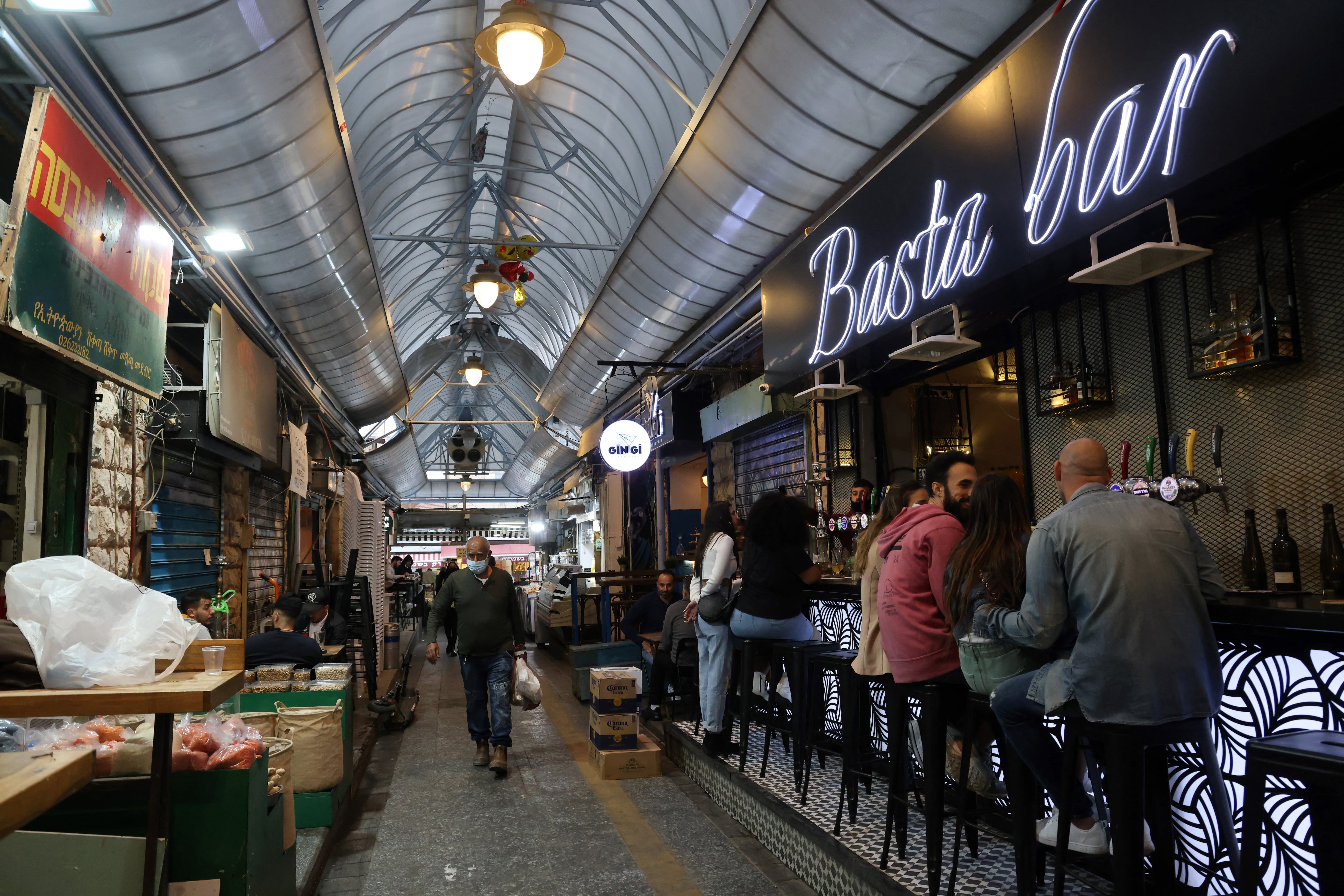 Coronavirus: Israel podría eliminar el uso de tapabocas en espacios públicos