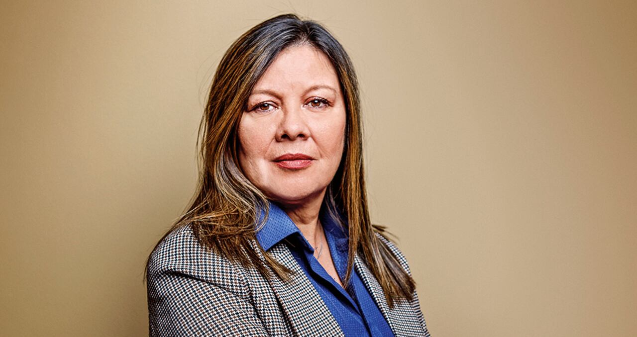 Vladimir Fernández, como secretario jurídico de Petro, fue clave en la elección de Luz Adriana Camargo como fiscal ante la Corte Suprema de Justicia, según fuentes.