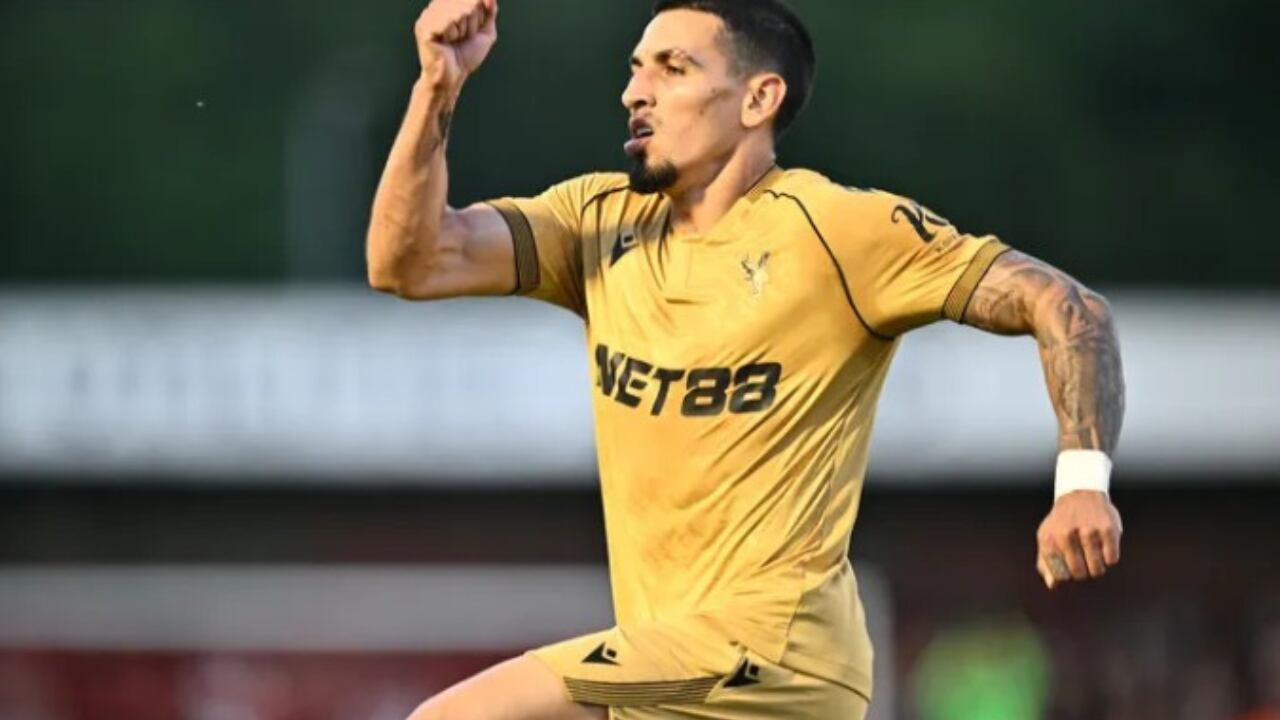 Gol de Daniel Muñoz en la pretemporada con Crystal Palace.