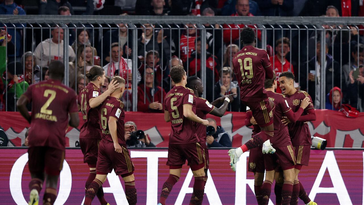 Bayern de Múnich se pone cerca del liderato en la Bundesliga.