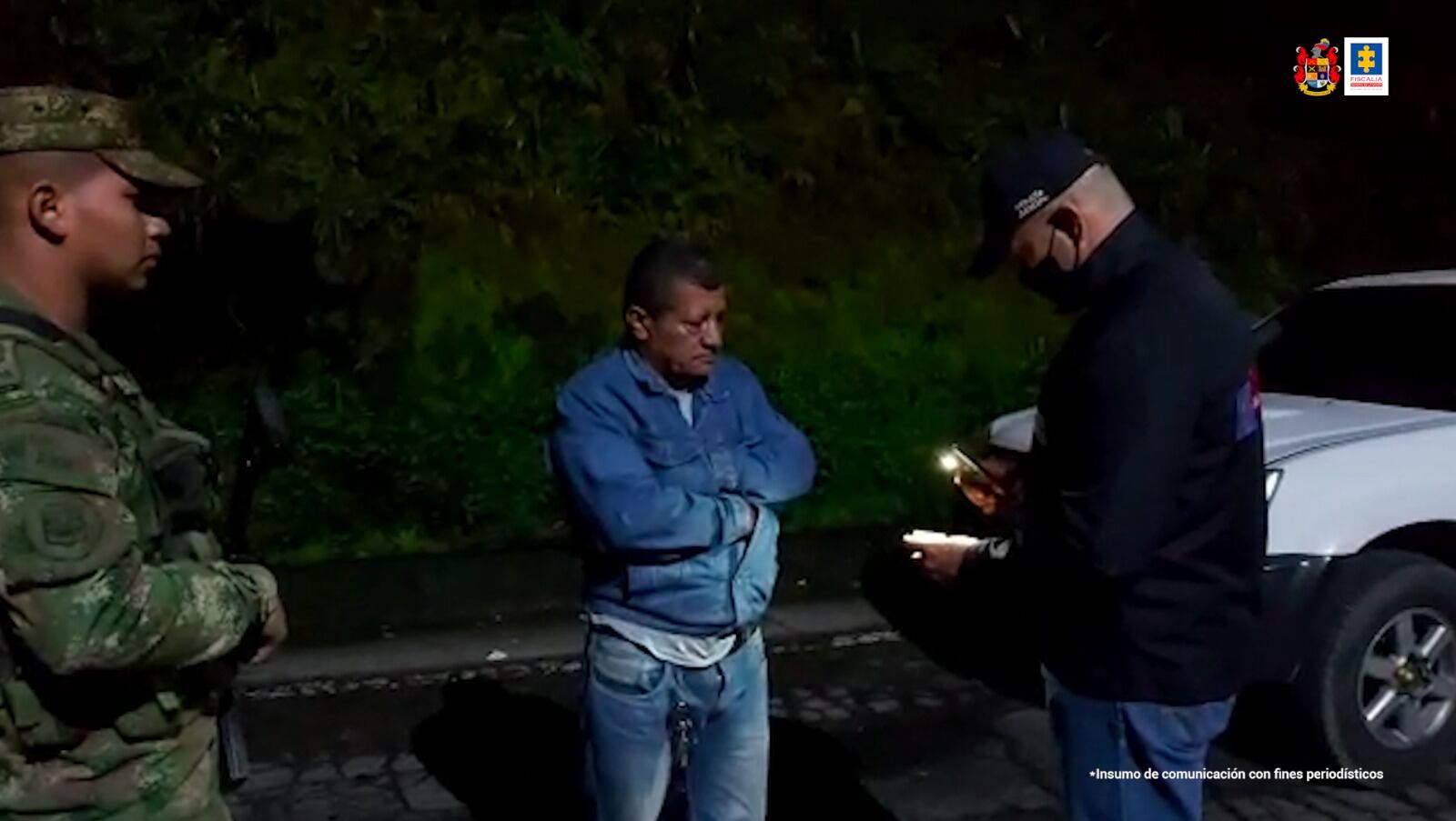 No le cabía un fajo más: conductor ocultaba $1.300 millones dentro de la llanta de repuesto de un camión; así quedó al descubierto