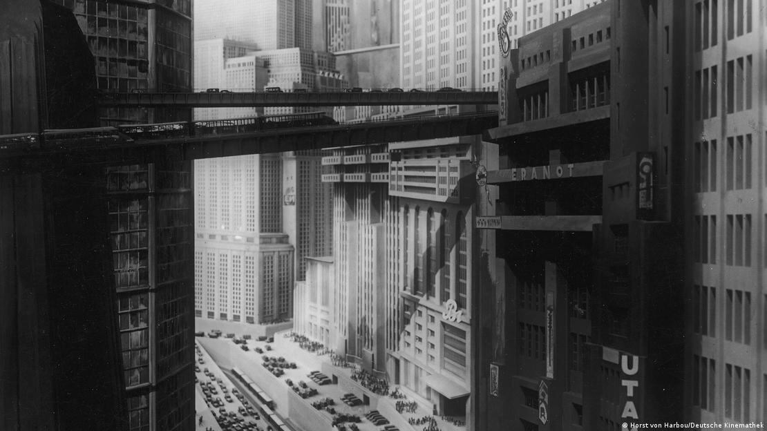 Vidrio y acero: así imaginó Fritz Lang la ciudad en “Metrópolis”. Imagen: Horst von Harbou/Deutsche Kinemathek