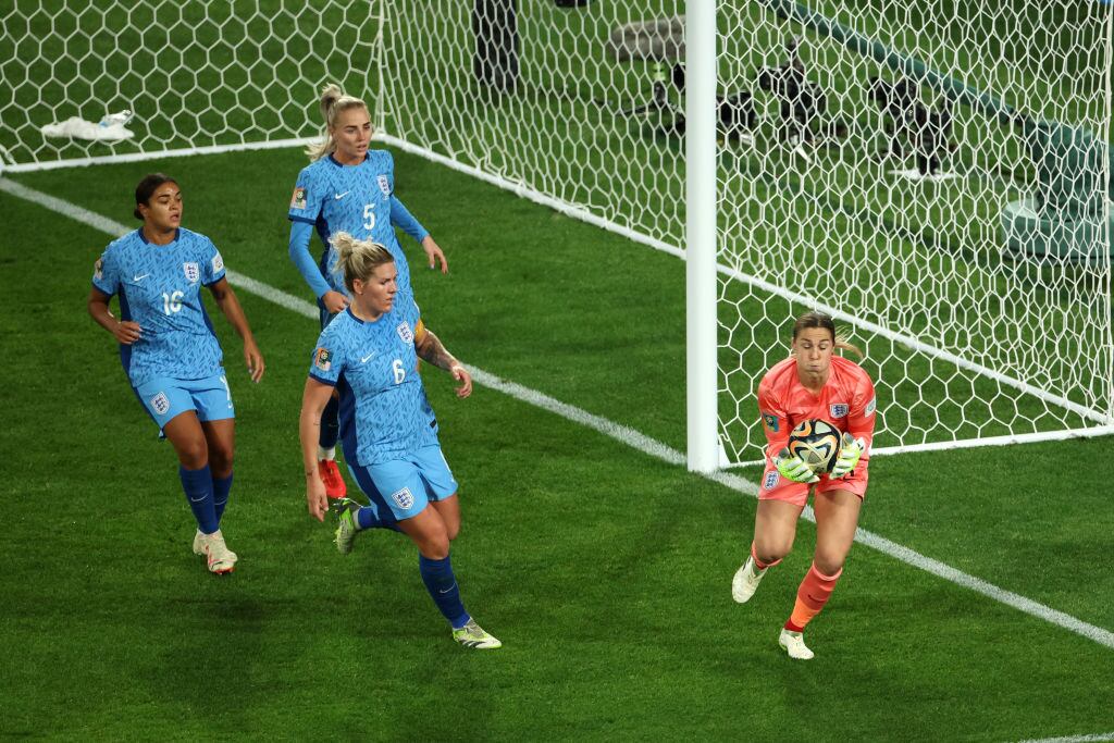 SYDNEY, AUSTRALIA - AUGUST 16: Mary Earps catches the ball during the FIFA Women's World Cup Australia & New Zealand 2023 Semi Final match between Australia and England at Stadium Australia on August 16, 2023 in Sydney, Australia. (Photo by Maryam Majd/Getty Images)