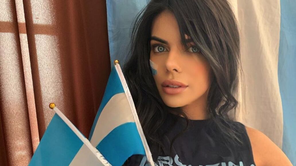 Suzy Cortez, modelo de OnlyFans y admiradora de Messi. Tiene siete tatuajes del argentino.