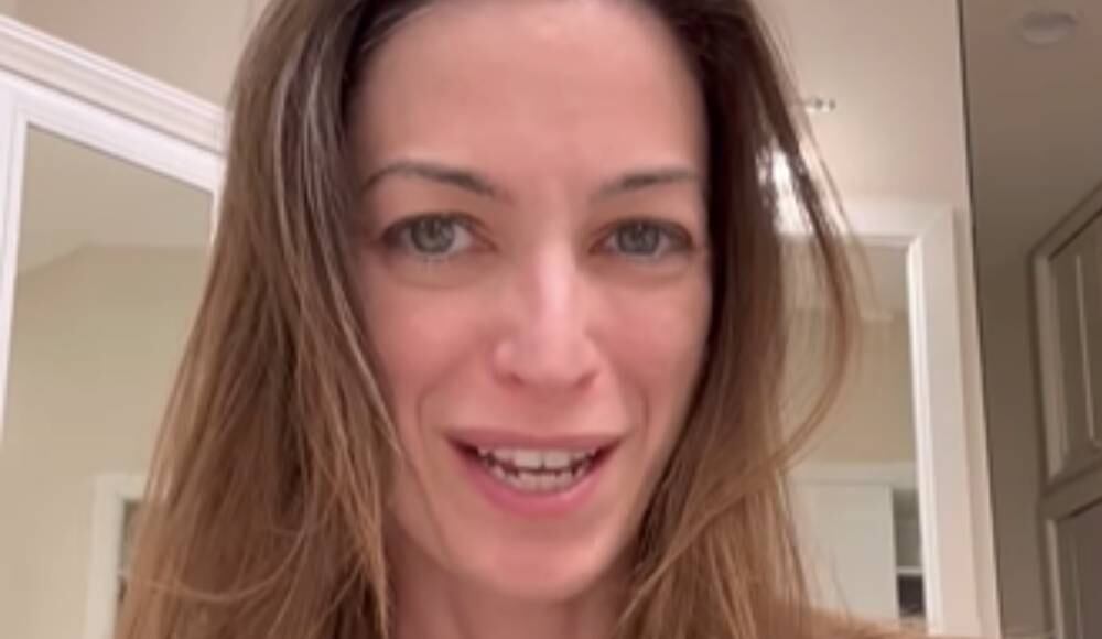 Médica que fue diagnosticada con cáncer de colon etapa 4.