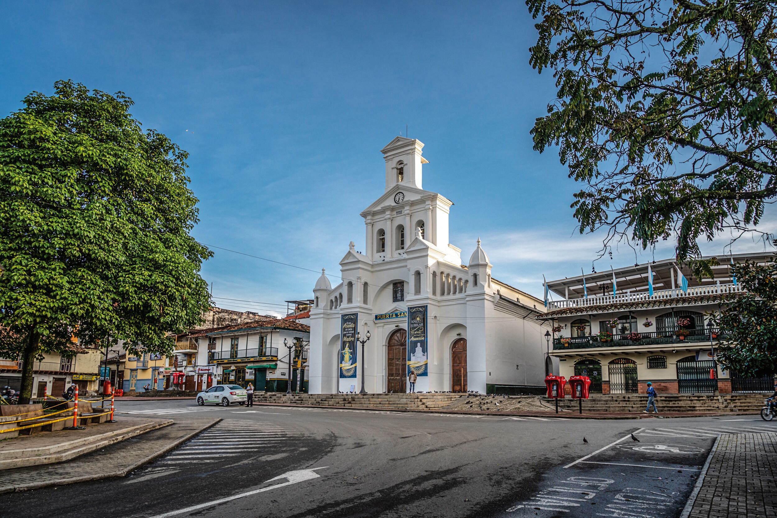 El municipio es reconocido por las solemnes liturgias que se celebran en Semana Santa y por su Festival Internacional de Música Religiosa,