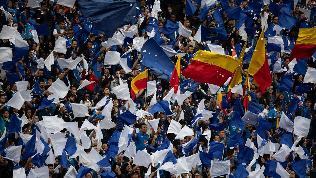 La hinchada de Millonarios es una de las más grandes y fervorosas, no sólo de Colombia sino del continente.