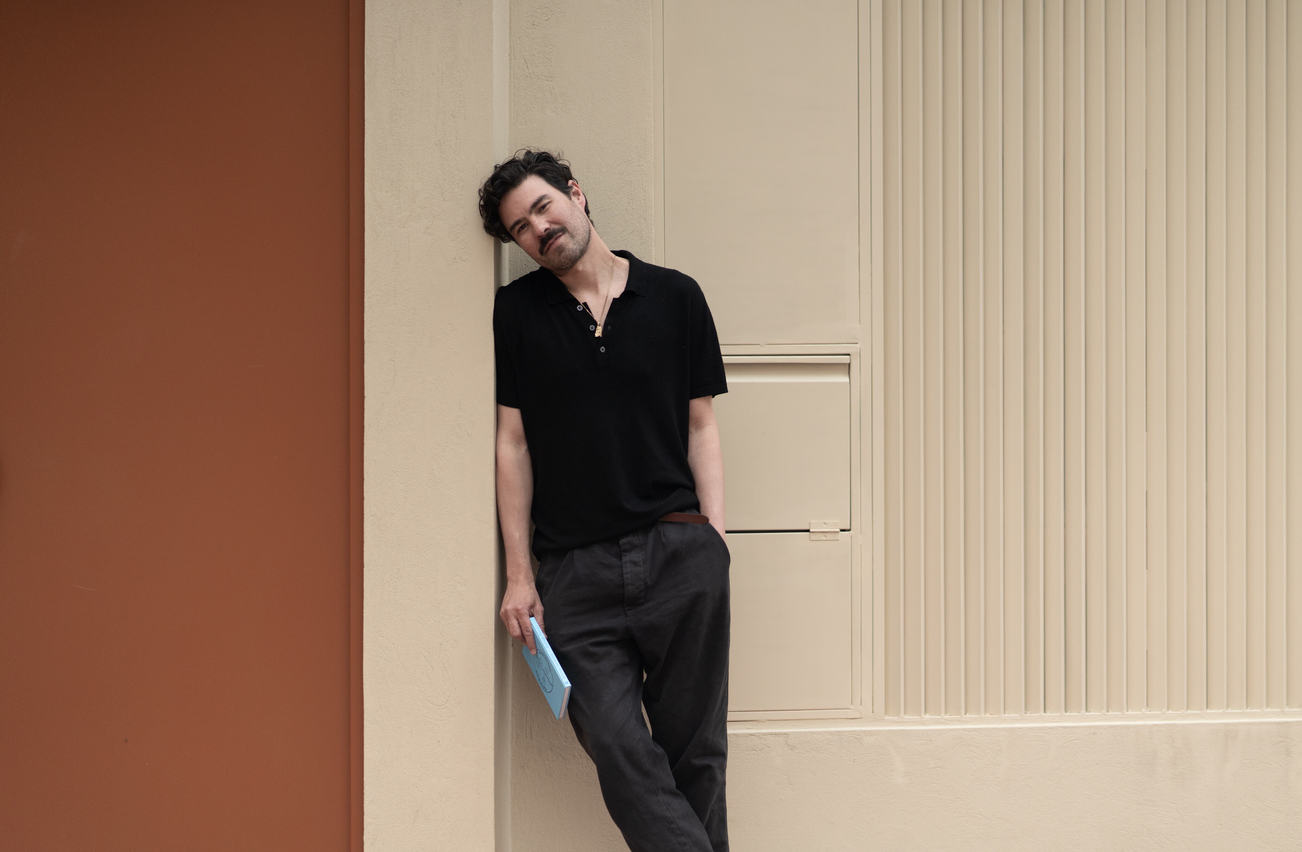 'Bonitas las horas', poemario de Rodrigo Marel.