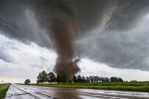 El Servicio Meteorológico Nacional declaró este jueves una alerta de emergencia en el condado de Tallapoosa, estado estadounidense de Alabama, debido a los tornados que afectan esa región y que alcanzan velocidades superiores a los 100 kilómetros por hora.