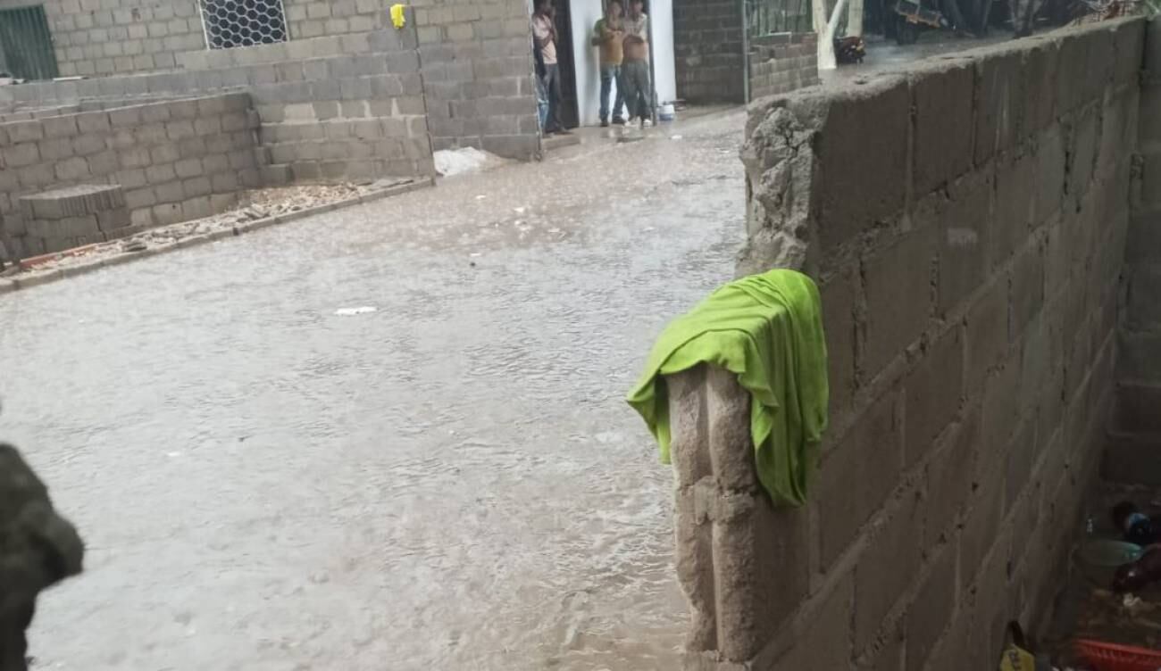 Emergencia en Malambo: casas destechadas, inundaciones y arroyos por fuertes lluvias