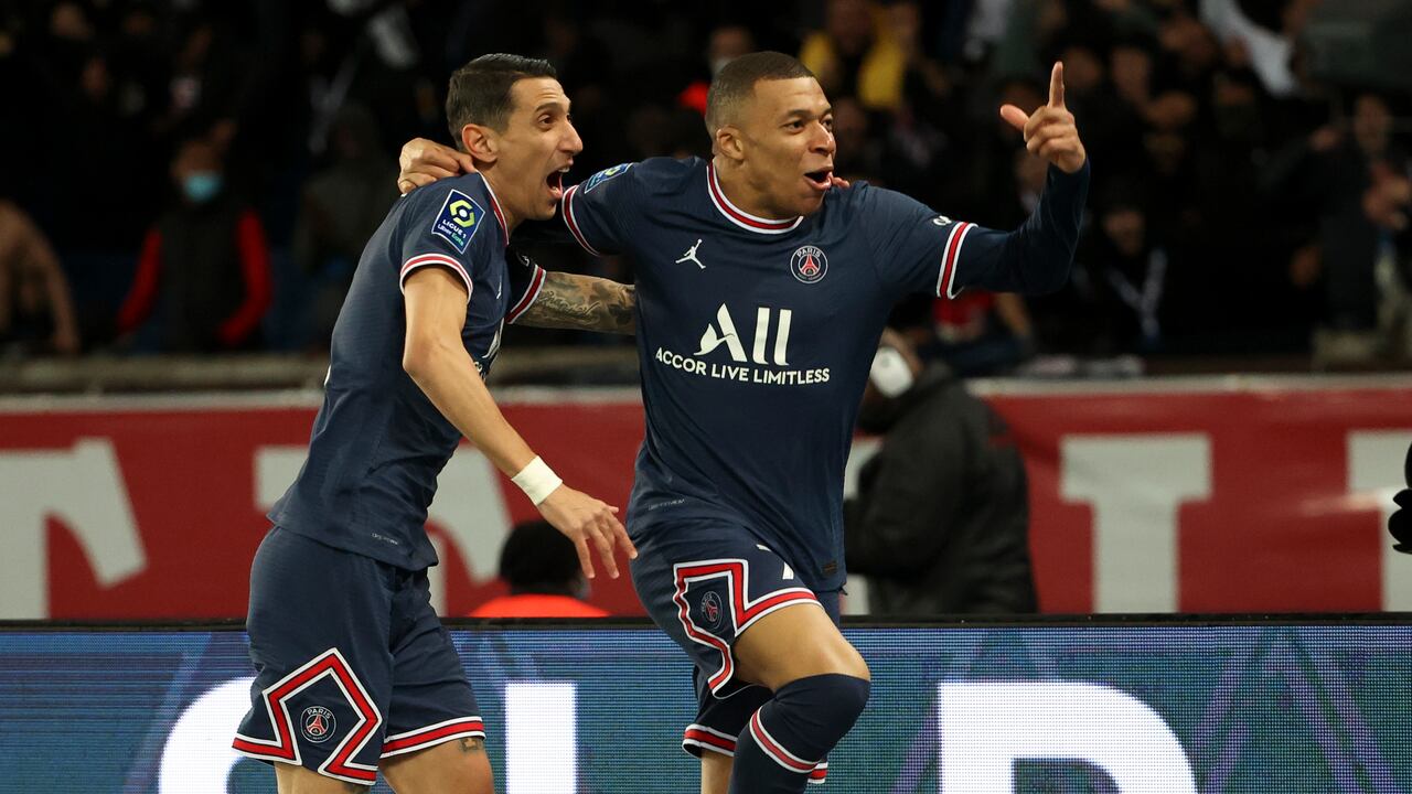 Mbappé junto a Ángel Di Maria.