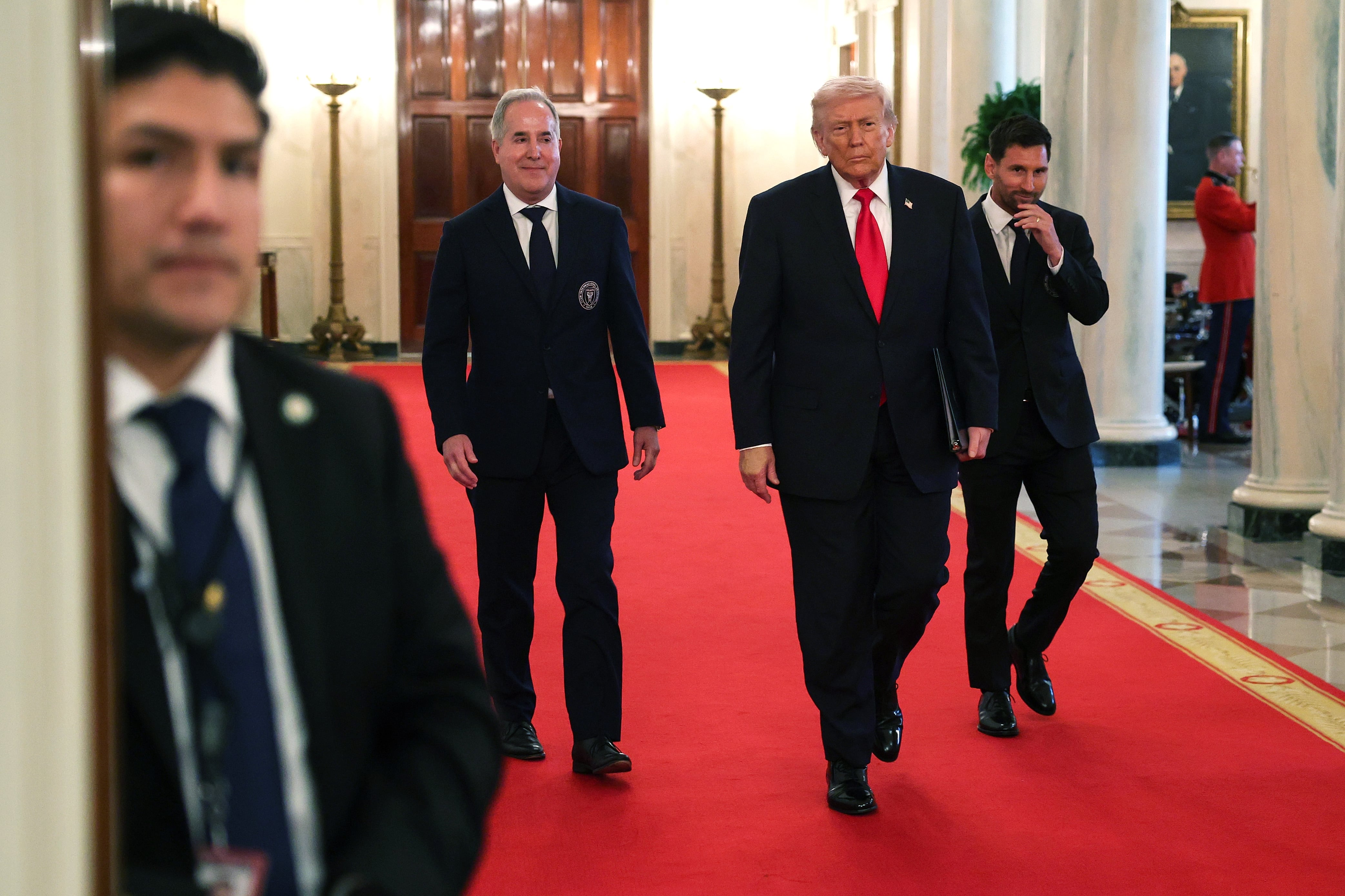 Donald Trump con el presidente del Inter Miami y Lionel Messi.
