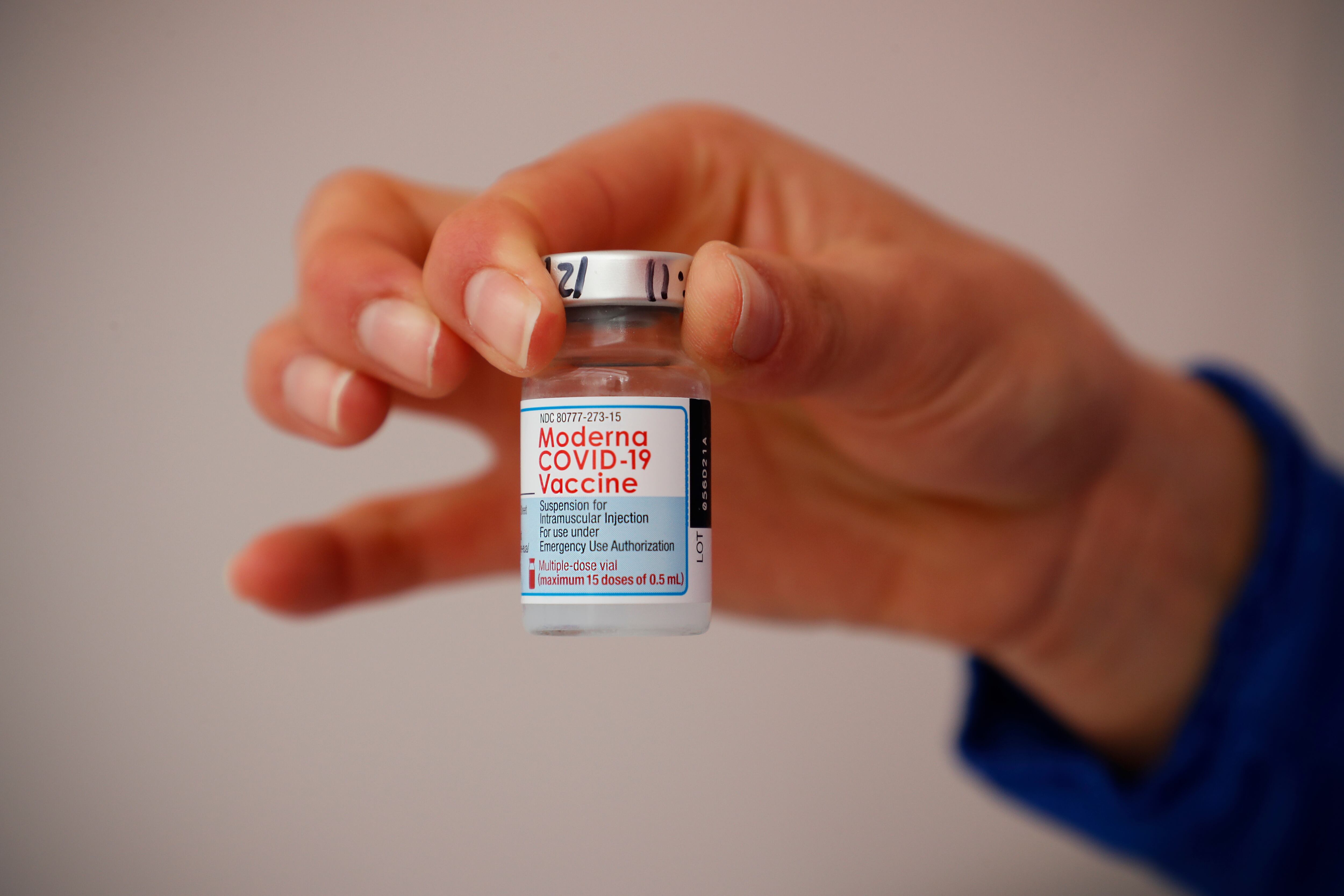 Vacuna de Moderna  contra covid-19 primeras dosis en Colombia
Bogota julio 28 del 2021
Foto Guillermo Torres Reina / Semana