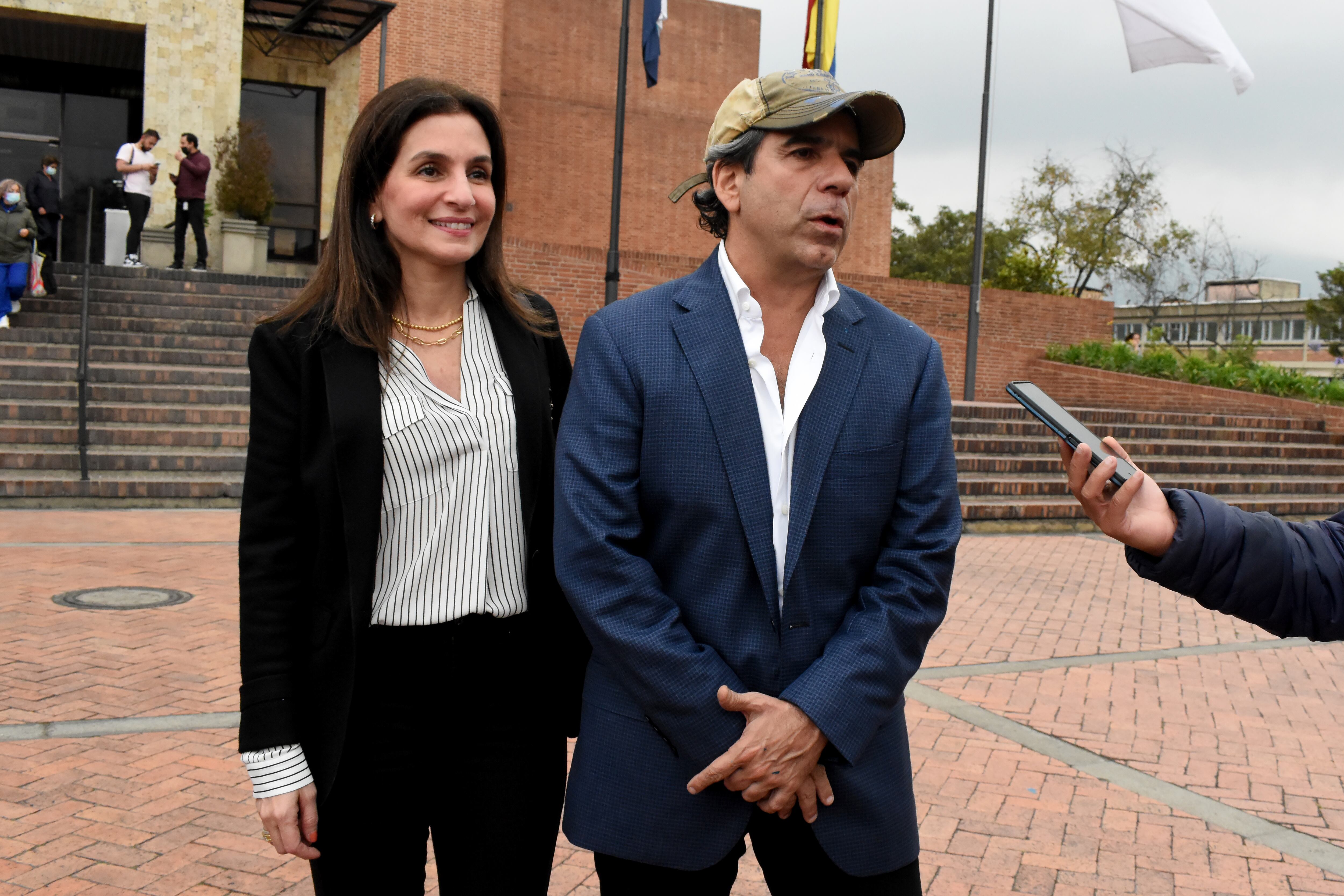 KATIA NULE Y ALEX CHAR