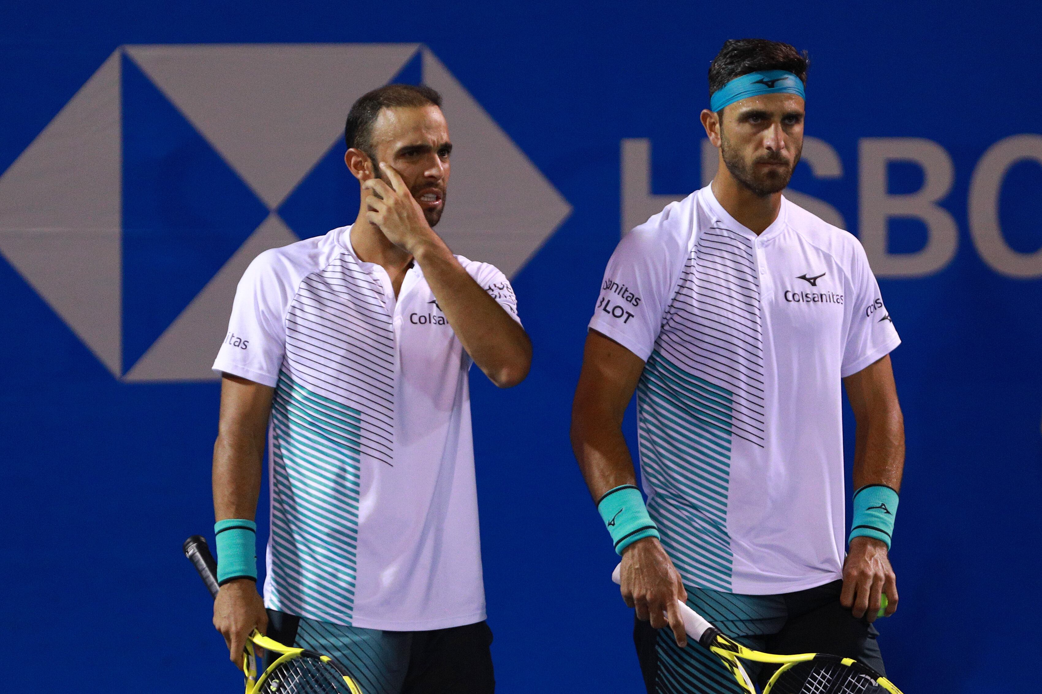 ACAPULCO, MEXICO - FEBRUARY 28: Robert Farah and Sebastian Cabal of Colombia look on during the singles match between Robert Farah and Sebastian Cabal of Colombia and Adrian Mannarino and Fabrice Martin of France as part of the ATP Mexican Open 2020 Day 5 at Princess Mundo Imperial on February 28, 2020 in Acapulco, Mexico. (Photo by Regina Cortina/Jam Media/Getty Images)
