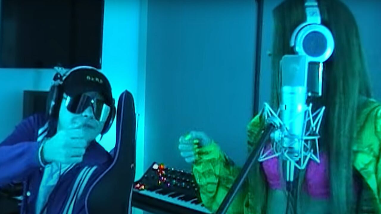 En el video hay algunos detalles que pocos notaron.