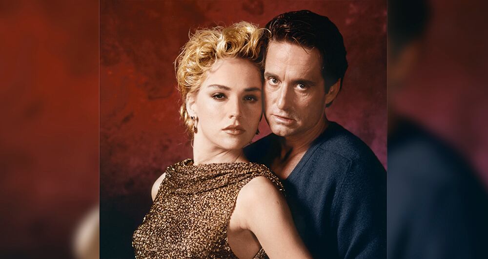  Michael Douglas y Stone, en la promoción del filme en 1992. En principio, él no quería actuar con ella, pero hoy siguen siendo buenos amigos.