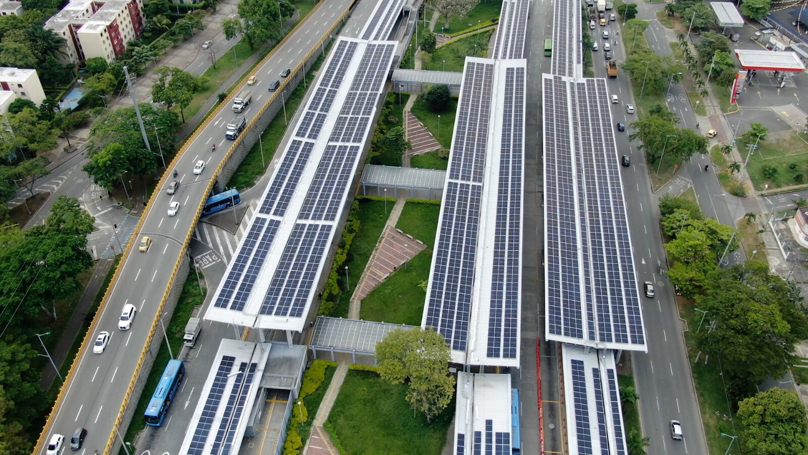 Planta solar de Emcali en Terminal del MIO