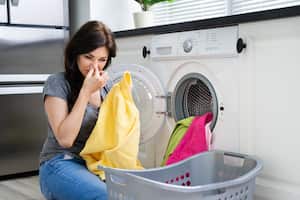 La ropa puede tener mal olor por dejar en remojo dentro de la lavadora.