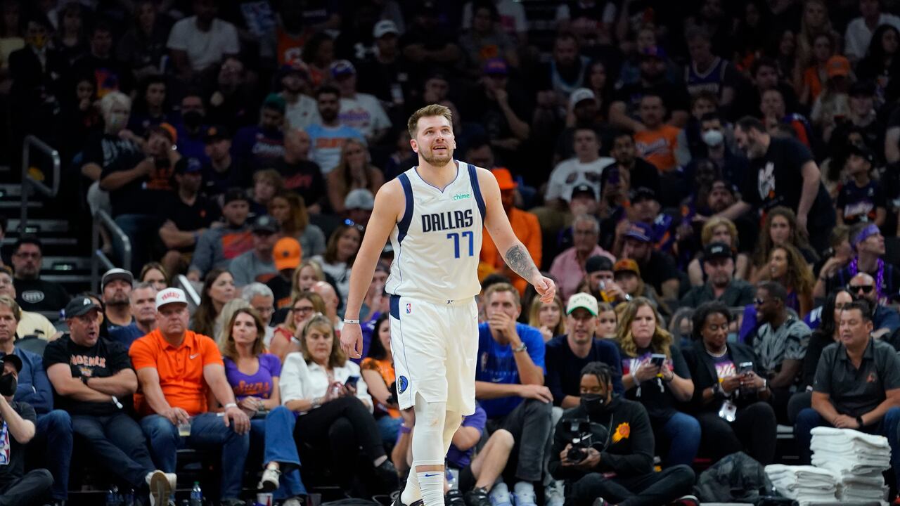 Luka Doncic, de los Dallas Mavericks, fue la figura del fin de semana para llevar a su equipo a las finales de la conferencia oeste