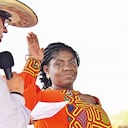 En un acto simbólico en el municipio de Manaure, en La Guajira, el presidente Gustavo Petro posesionó a la vicepresidenta Francia Márquez como ministra de la Igualdad.