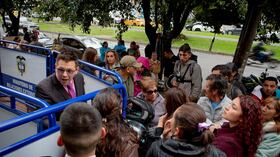 Filas pasaporte calle 100 Bogotá