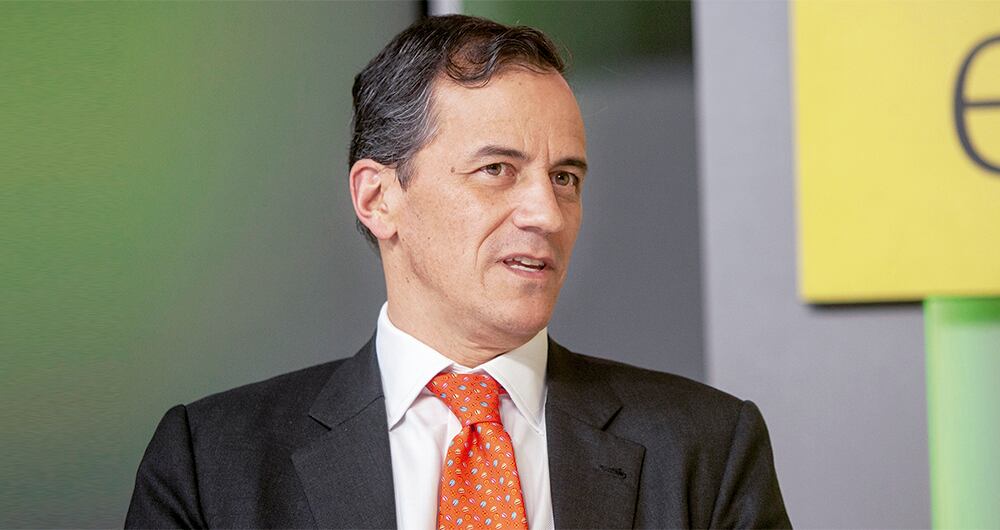 Rafael Nieto es acusado por Rodríguez de querer sacarlo de la carrera presidencial. 