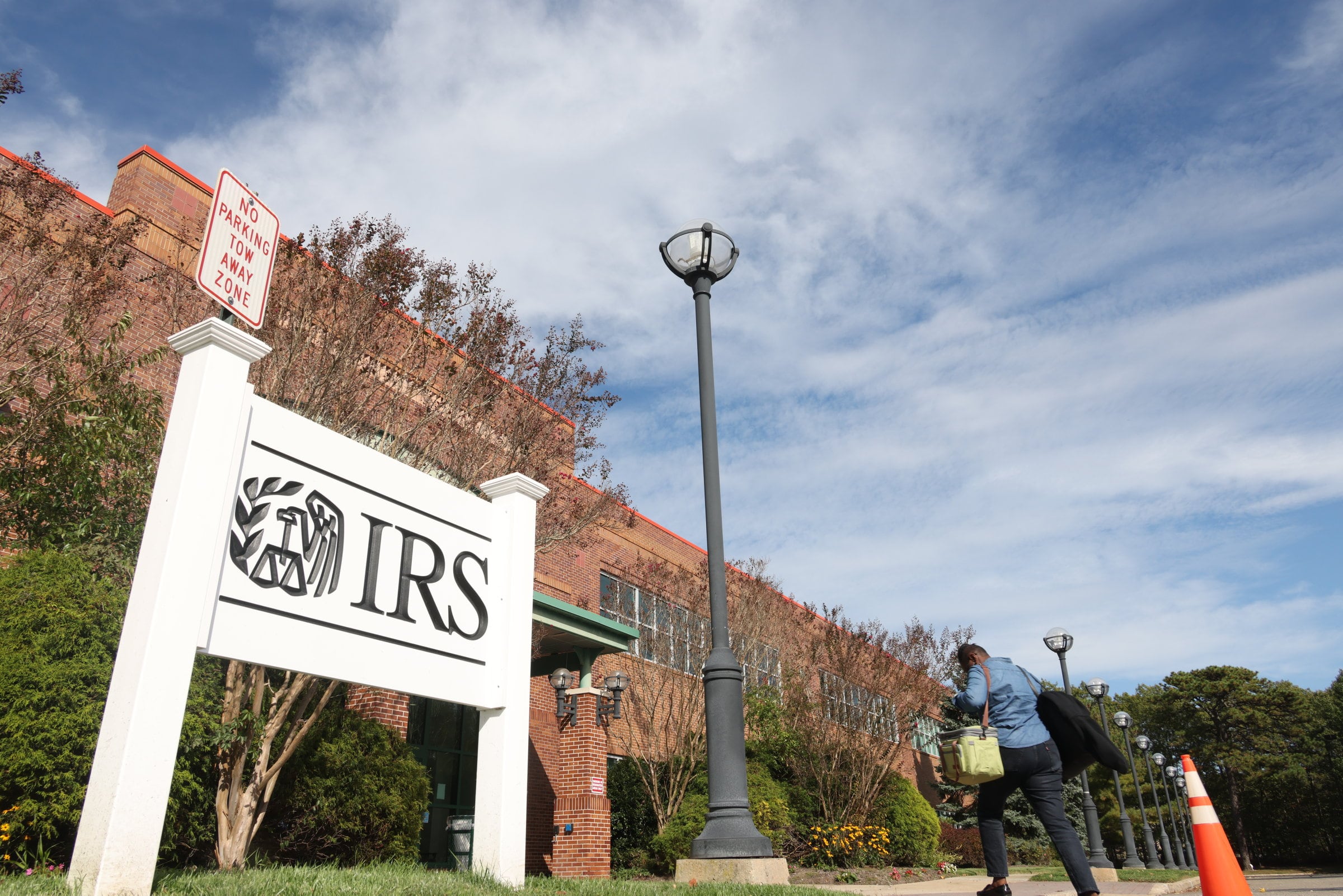 IRS,  define las nuevas reglas sobre horas extra.